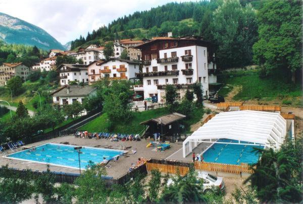 Sporting Hotel Club Pelos Zewnętrze zdjęcie